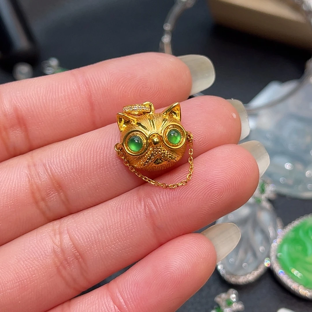 翡翠18K金镶嵌颈饰猫