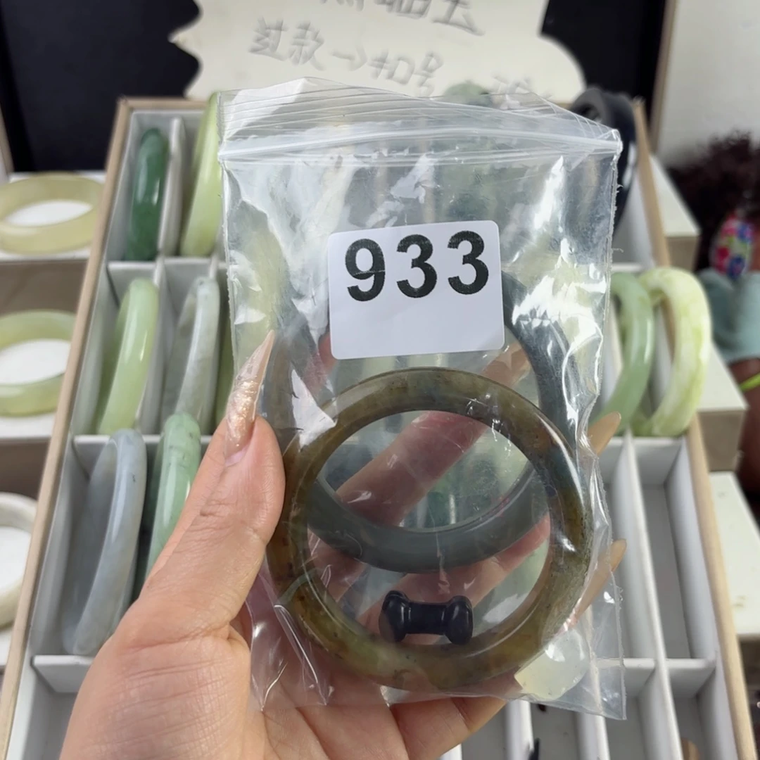 蛇纹石玉未镶嵌手镯M****5