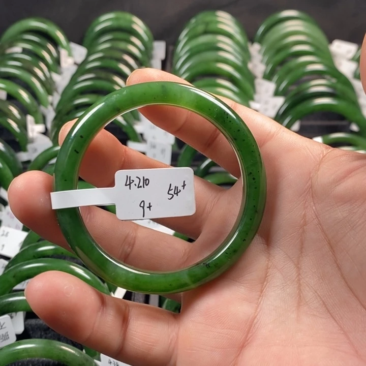 和田玉（碧玉）手镯未镶嵌54+