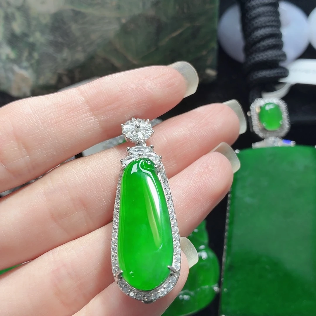 翡翠银S925镶嵌颈饰