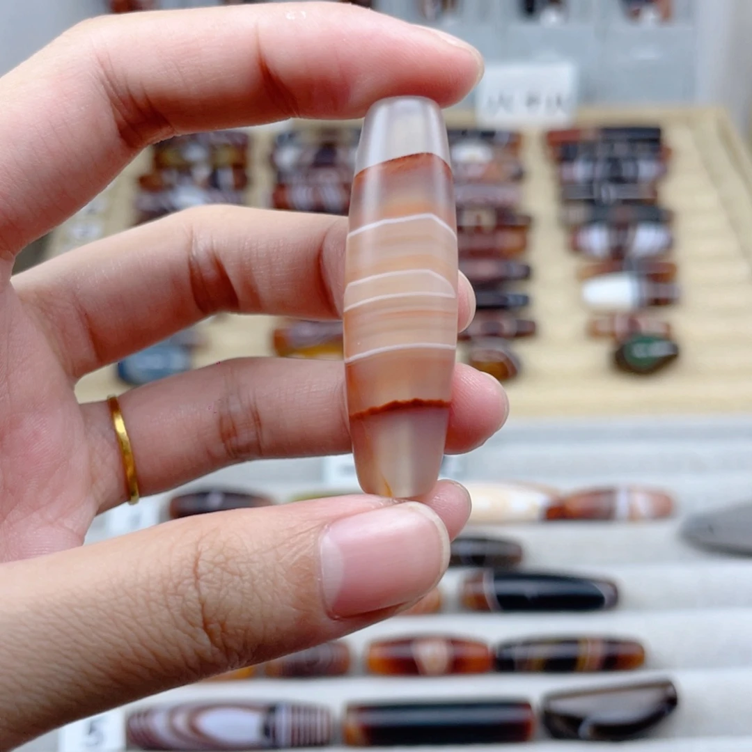 吐***u合金颈饰玛瑙/玉髓