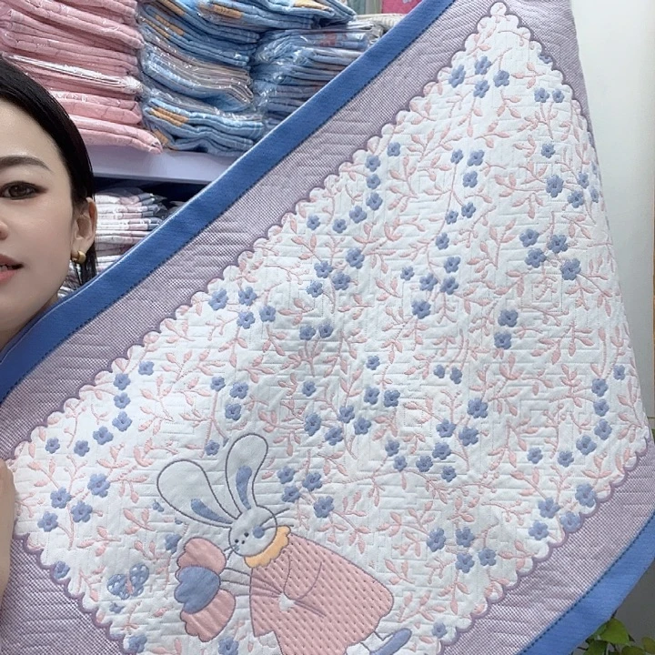 棉蓝色小花兔艾特年