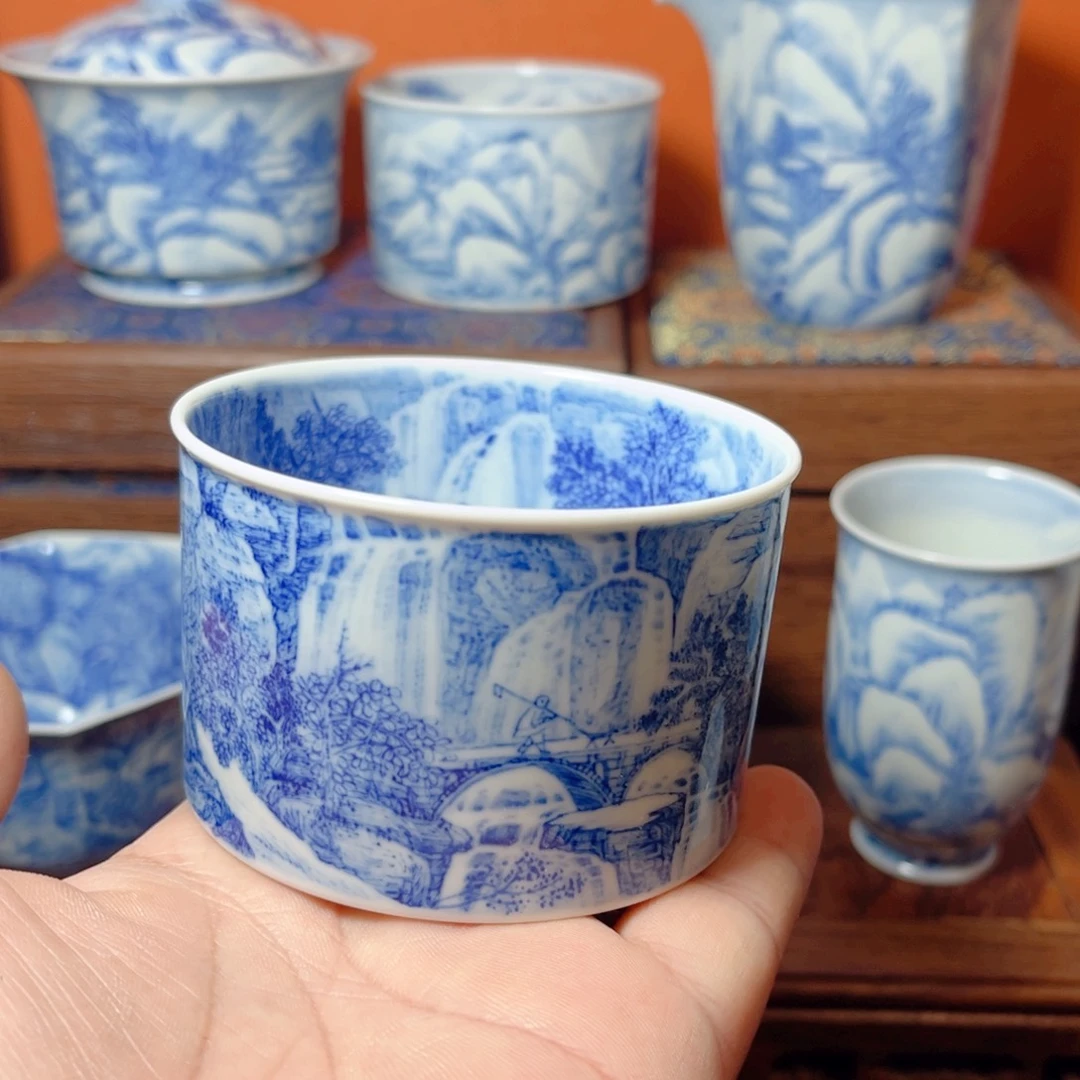 国画山水直筒杯青花