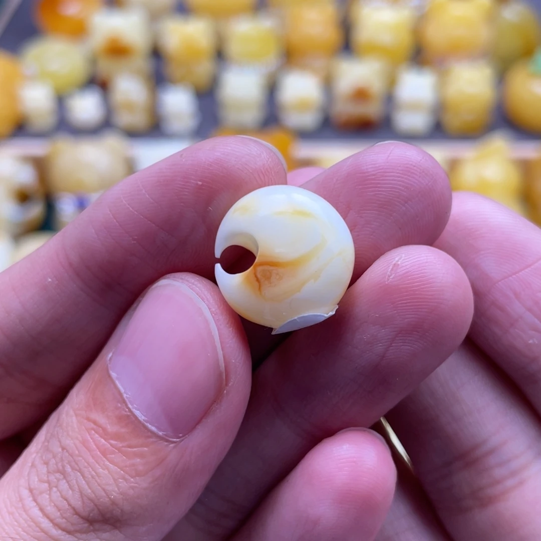 ℳ***࿐琥珀未镶嵌裸石蜜蜡