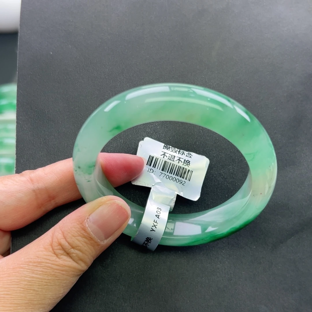 石英质玉未镶嵌手镯+菩提56.1