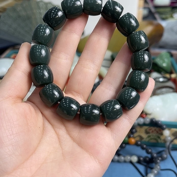 和田玉未镶嵌手串