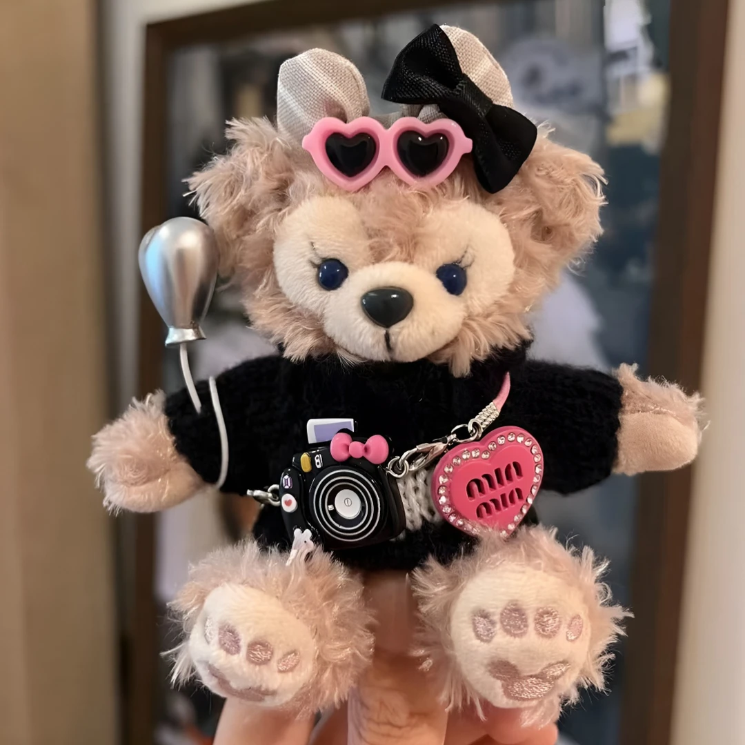新款相机雪莉玫包包挂件汽车钥匙扣毛绒公仔黑色高级感礼物车挂饰