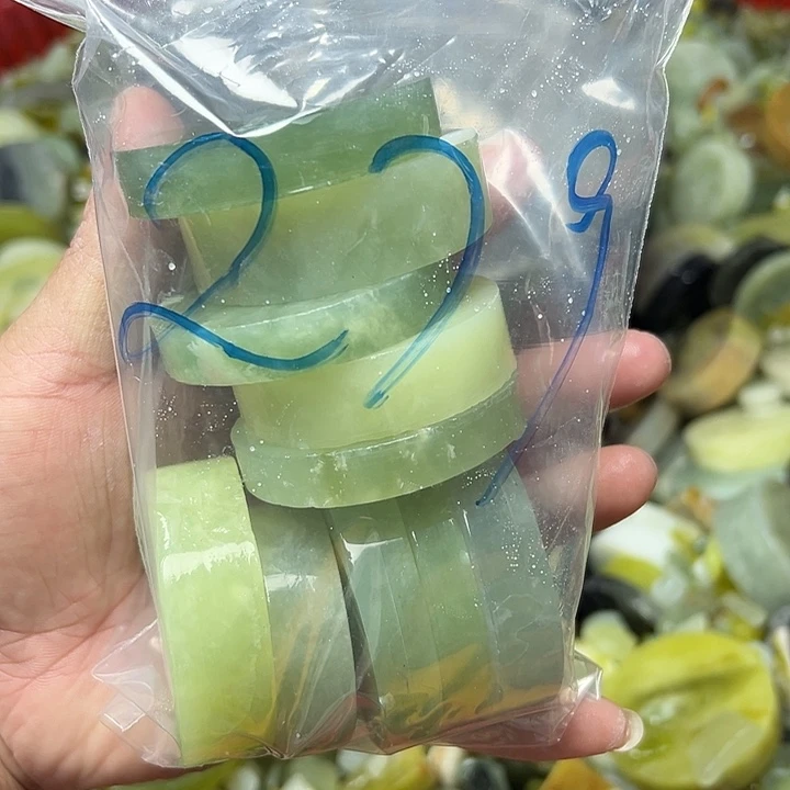未镶嵌蛇纹石玉鱼缸石，盆景石