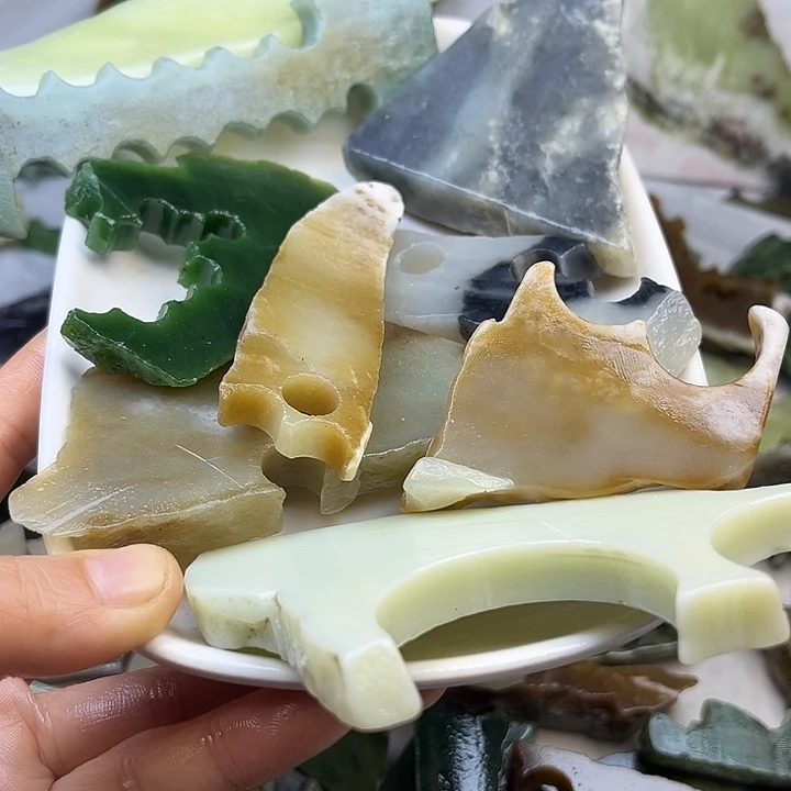 颈饰未镶嵌和田玉用****1