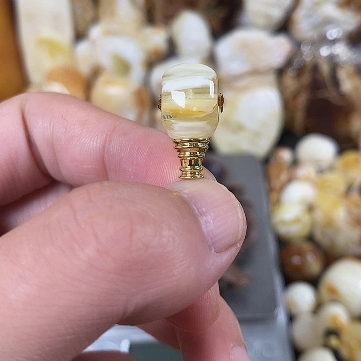 未镶嵌琥珀裸石我