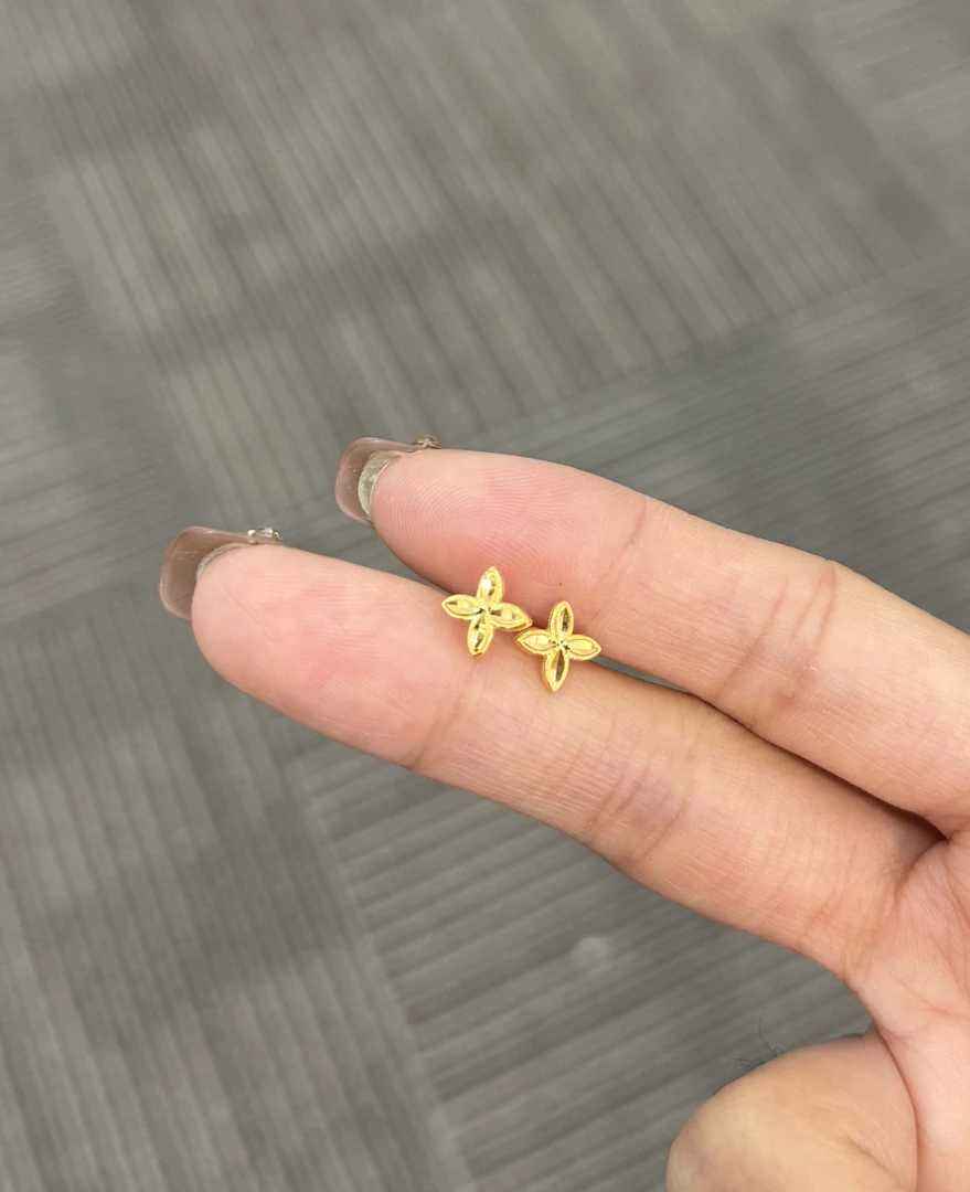 足金999 十字老花弯钩耳钉