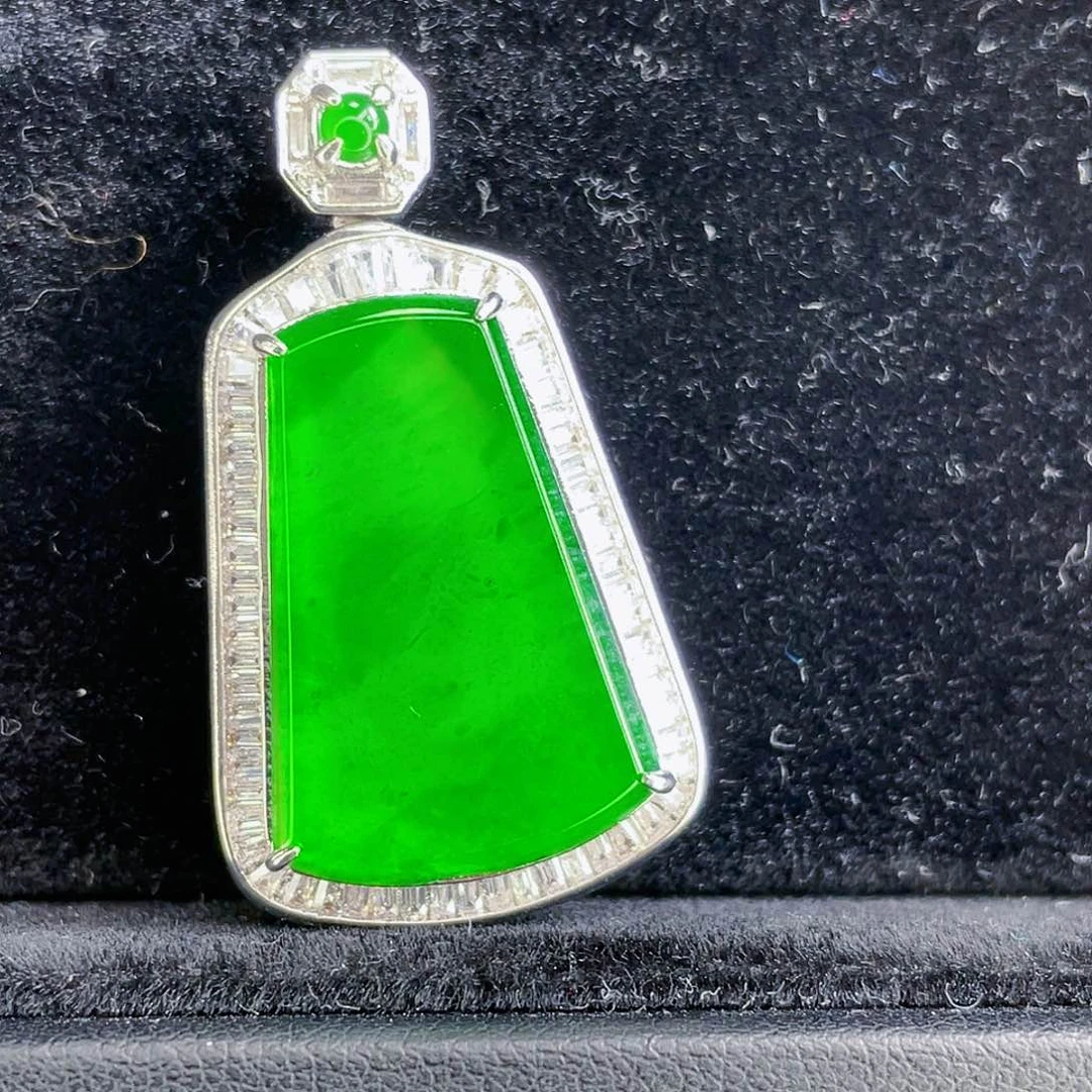 翡翠吊坠(不含链)未镶嵌