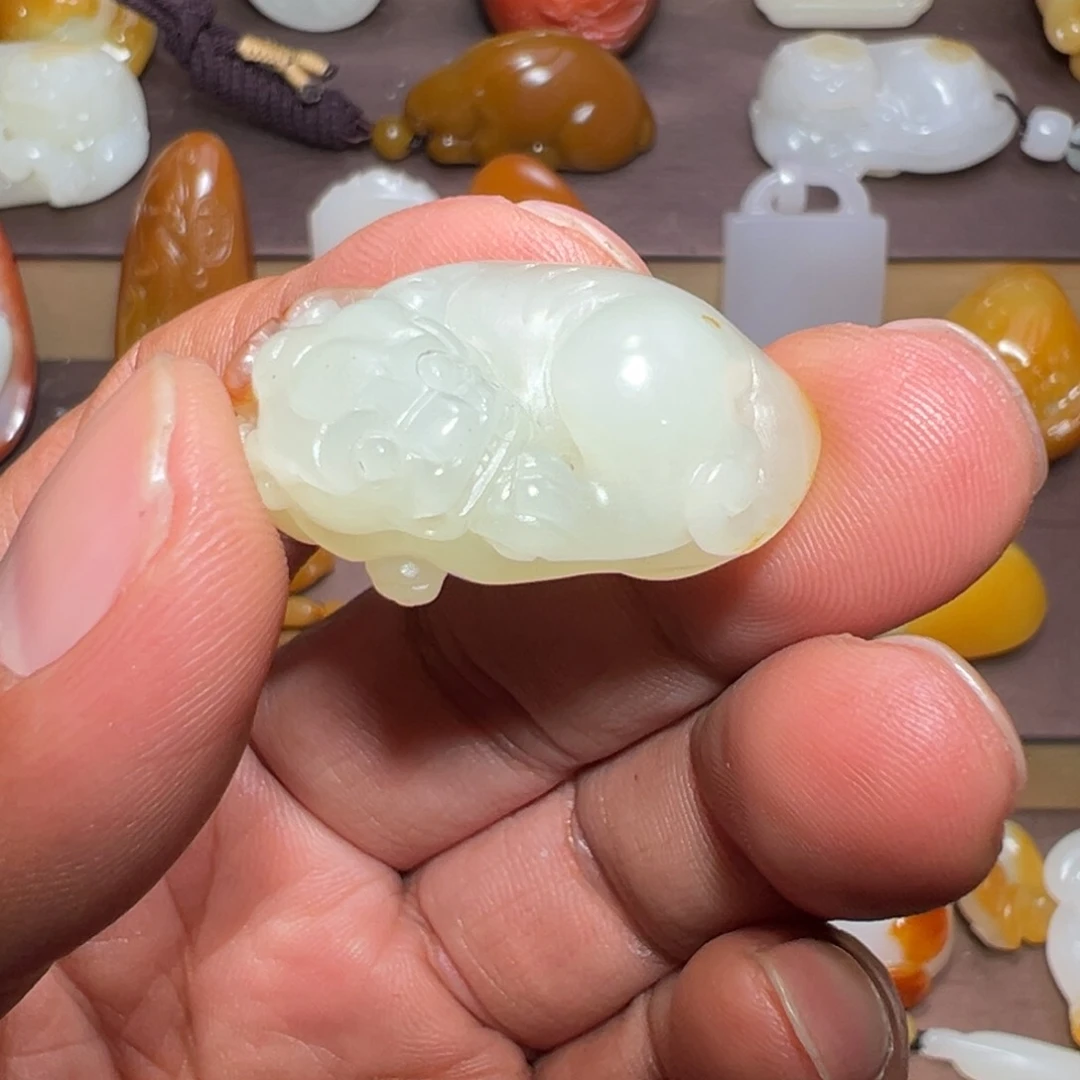 颈饰未镶嵌和田玉熵*