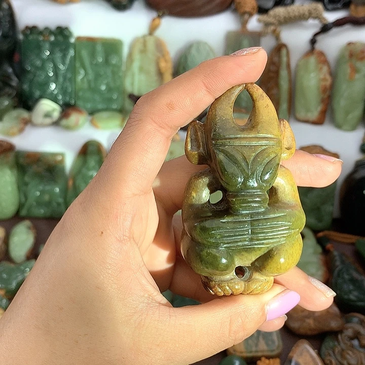 岫岩河磨玉（透闪石质玉）未镶嵌把件
