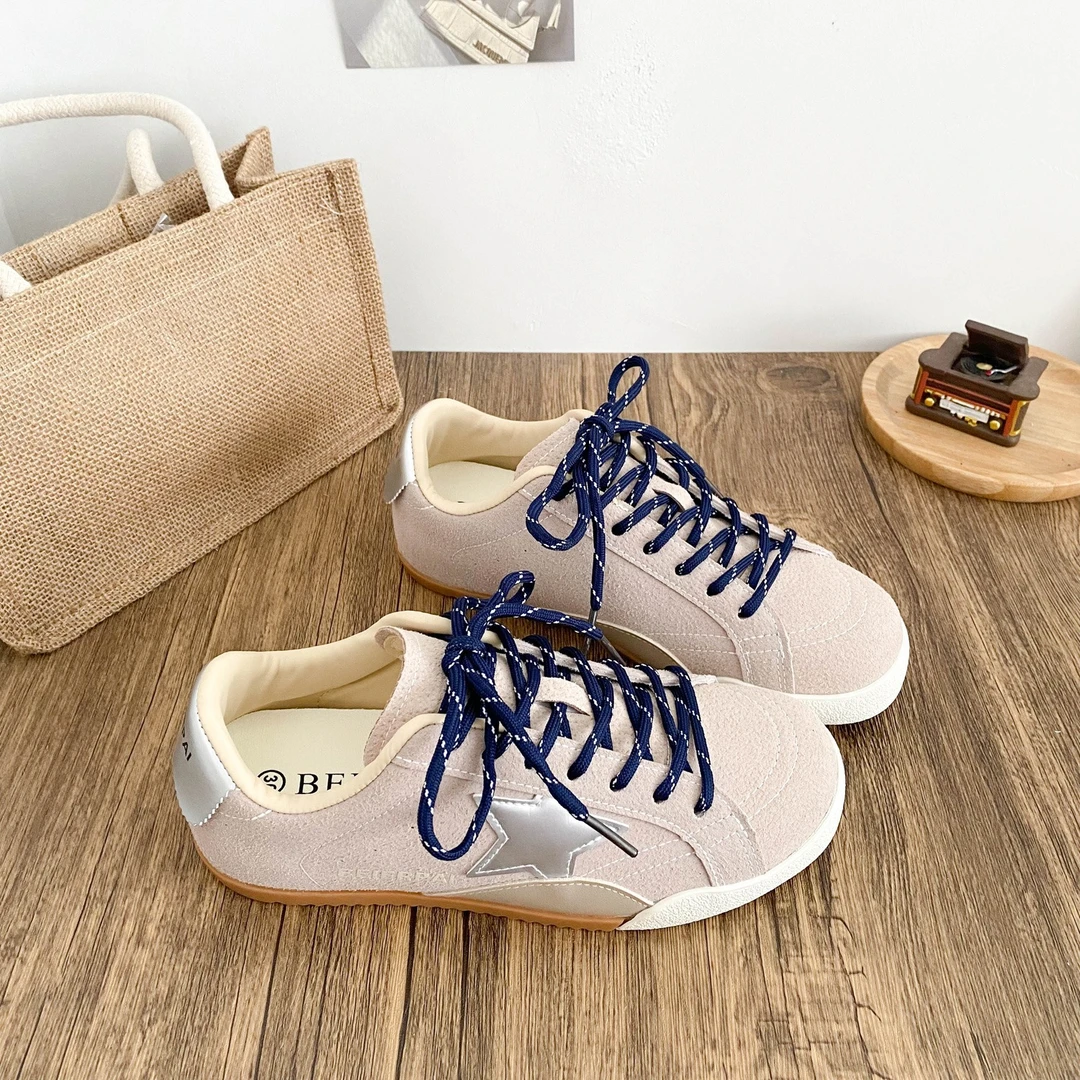 粉色平底舒适星星板鞋女2025秋季新款显小脚青年小白鞋百搭休闲鞋