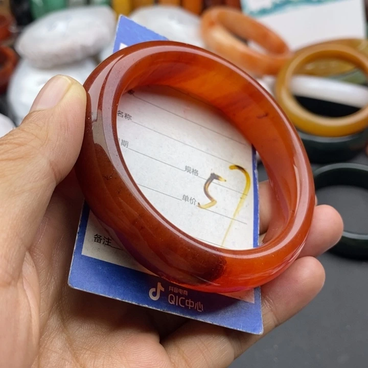 石英质玉未镶嵌手镯