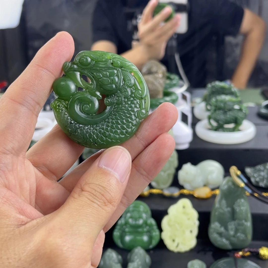 颈饰未镶嵌和田玉