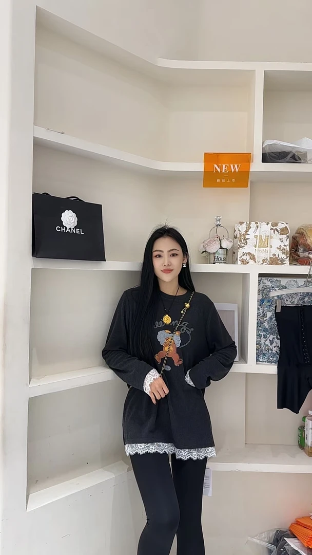 【小熊维尼】欧货高品质蕾丝花边加绒打底上衣-103