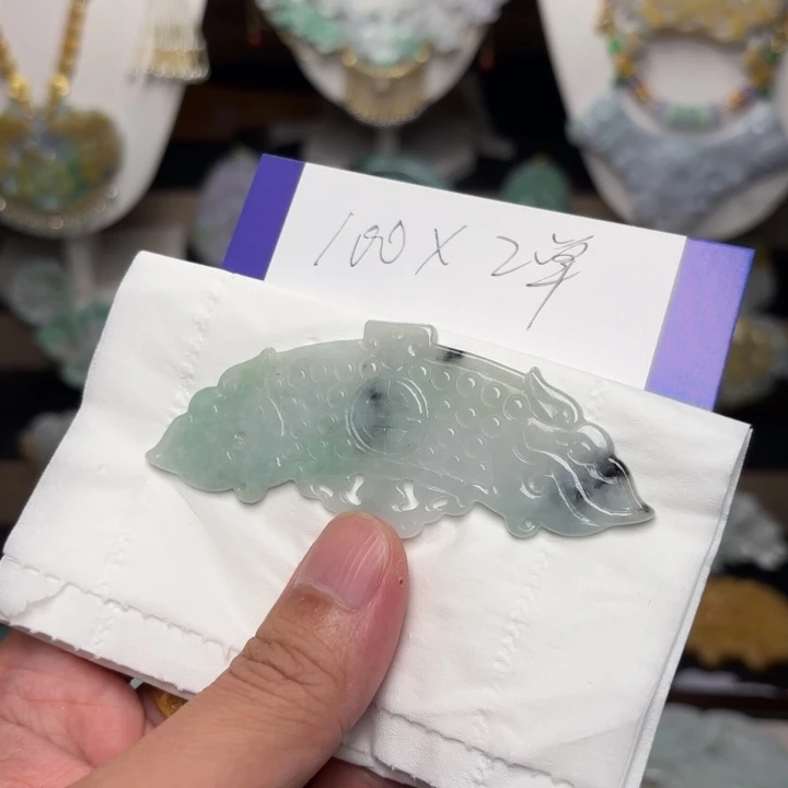 唯***忧翡翠未镶嵌颈饰吊坠