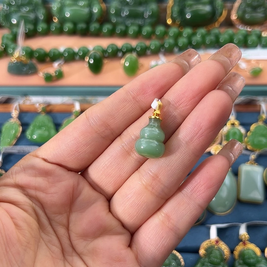 和田玉（碧玉）18K金镶嵌吊坠(不含链)