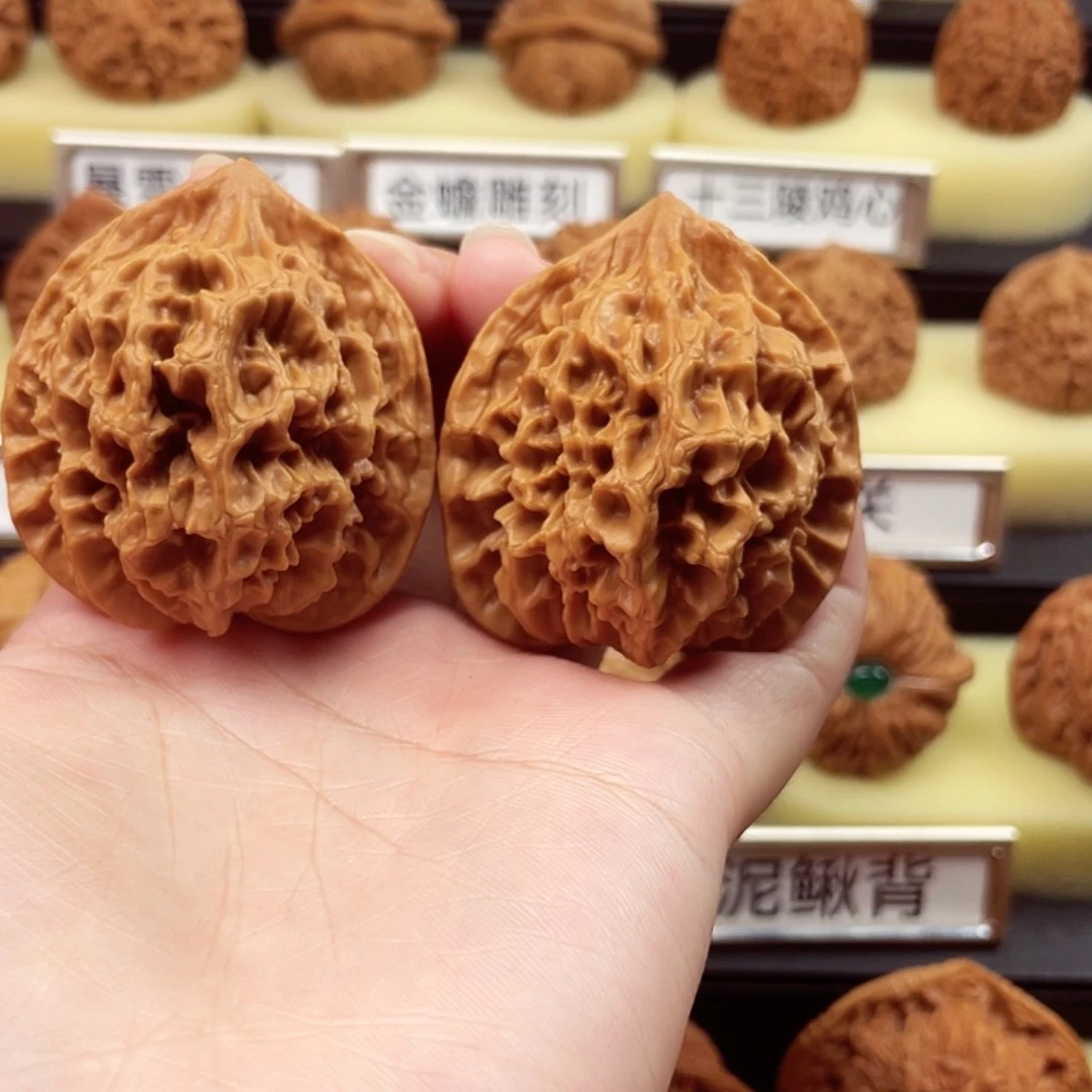 文玩核桃吊坠帝王45尺831