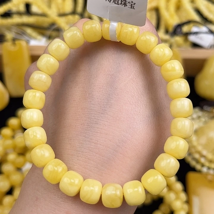 琥珀未镶嵌颈饰琥珀