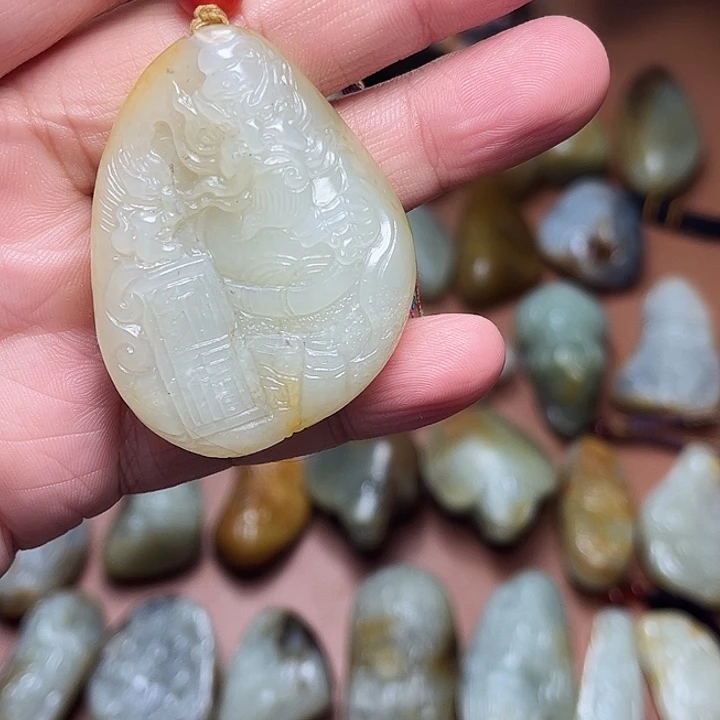 和田玉未镶嵌颈饰