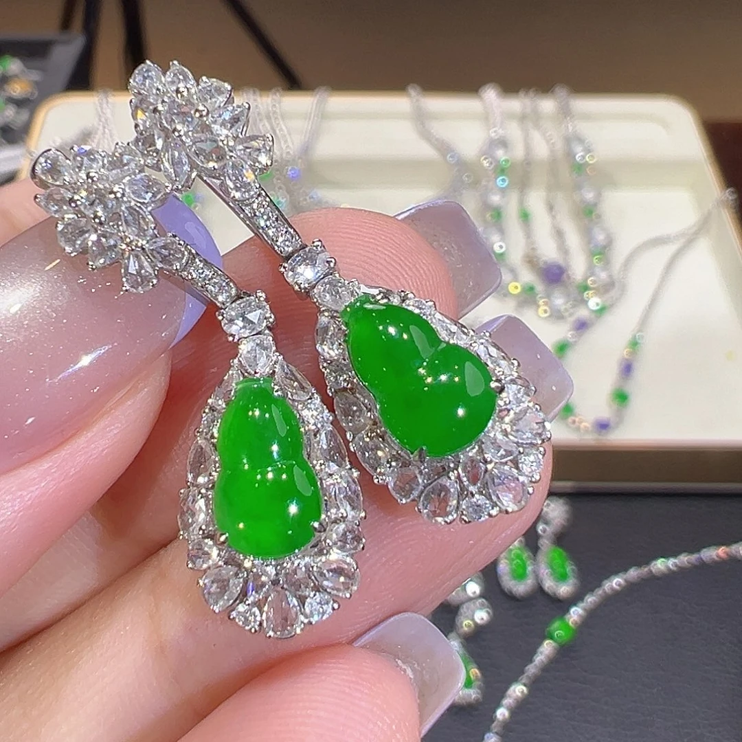 翡翠18K金镶嵌耳环翡翠