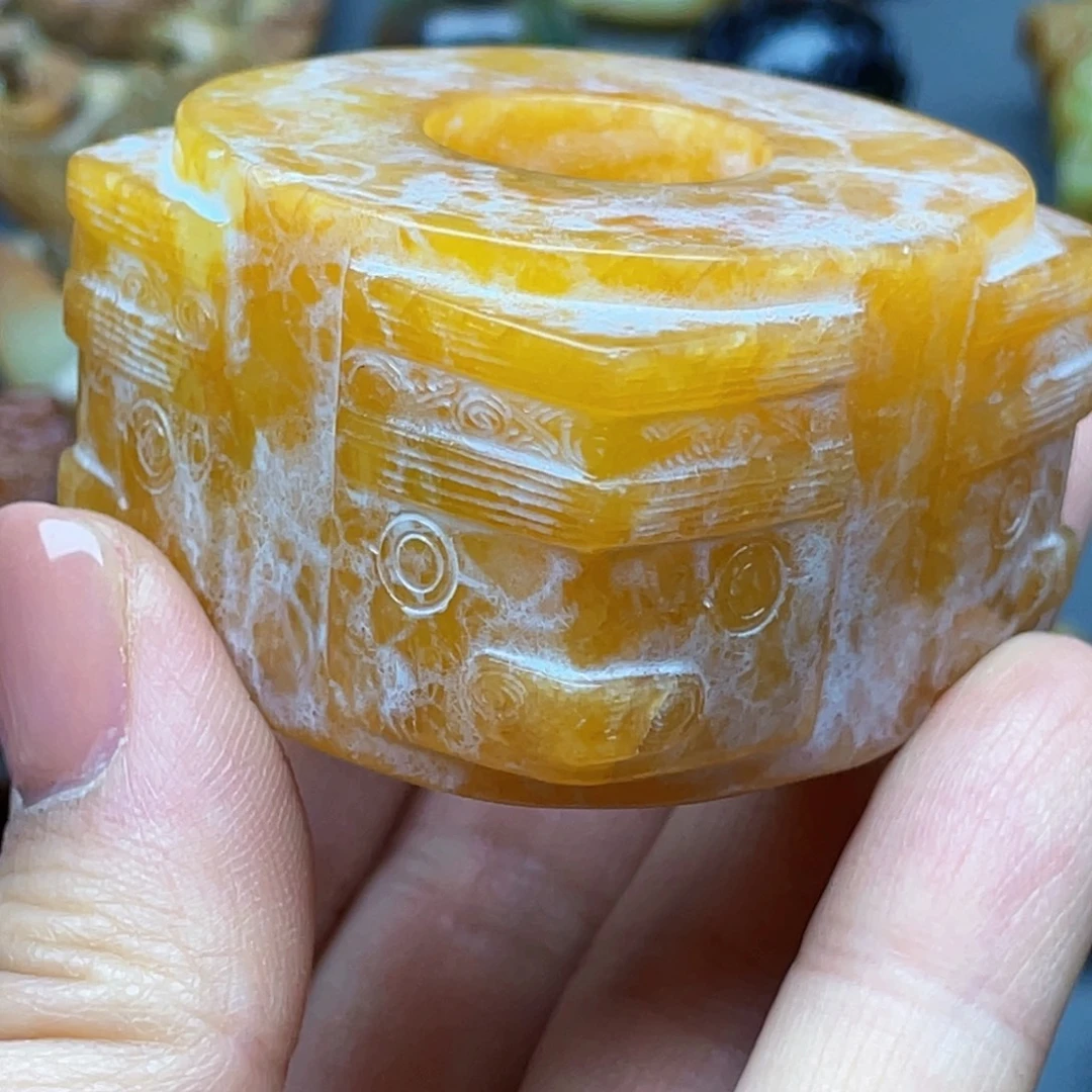 用***7和田玉未镶嵌颈饰