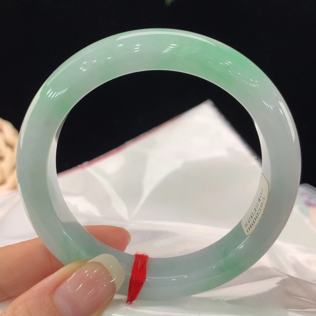 翡翠手镯未镶嵌111-0393