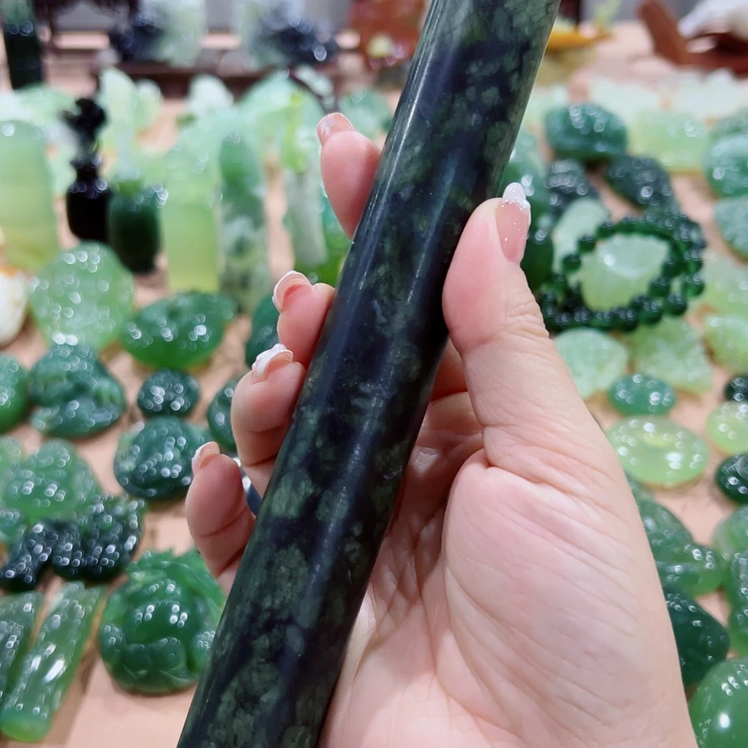 蛇纹石玉未镶嵌擀面