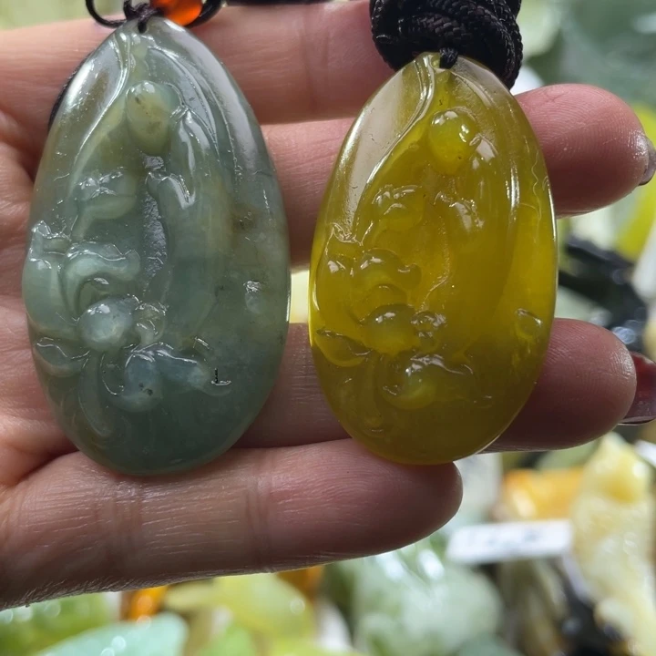 岫玉未镶嵌吊坠吊坠