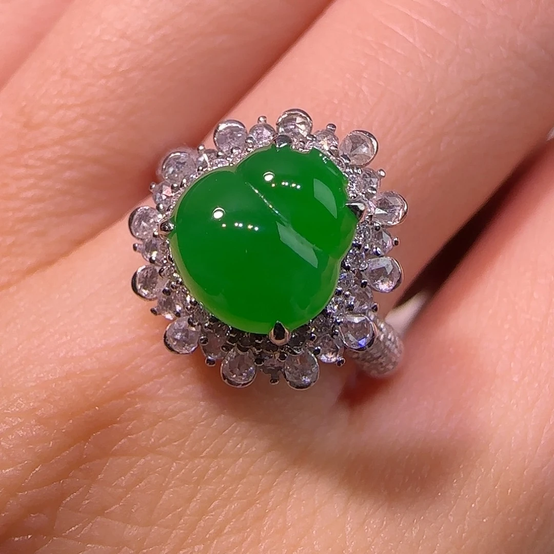 翡翠18K金镶嵌戒指