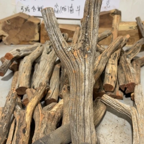 大果紫檀（缅甸花梨）向****赚