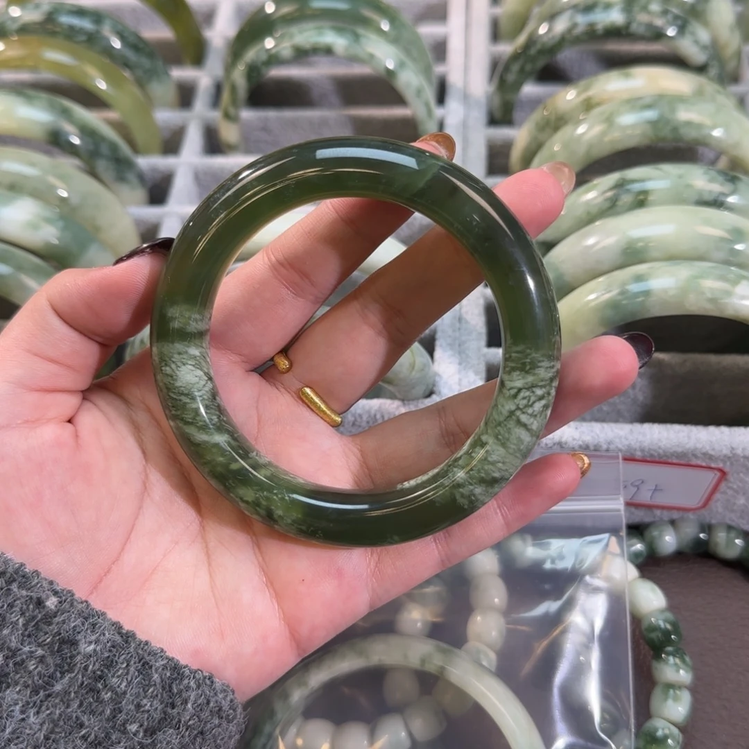 喜***）蛇纹石玉未镶嵌手镯