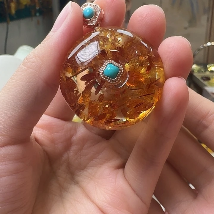 琥珀未镶嵌颈饰吊坠