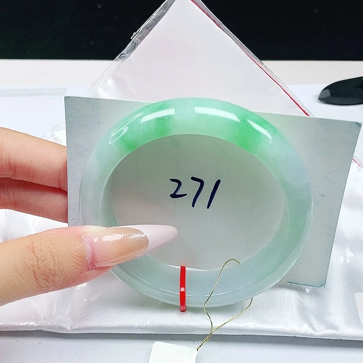 翡翠手镯未镶嵌56.6圈