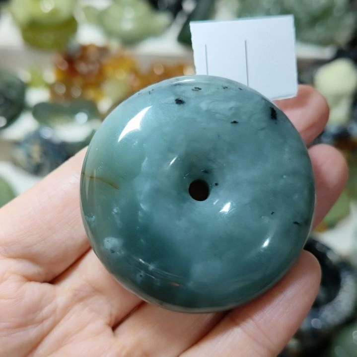 岫玉未镶嵌平安扣