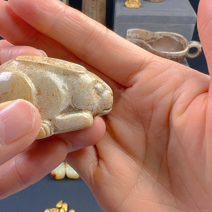 春***雨和田玉（糖玉）未镶嵌挂件