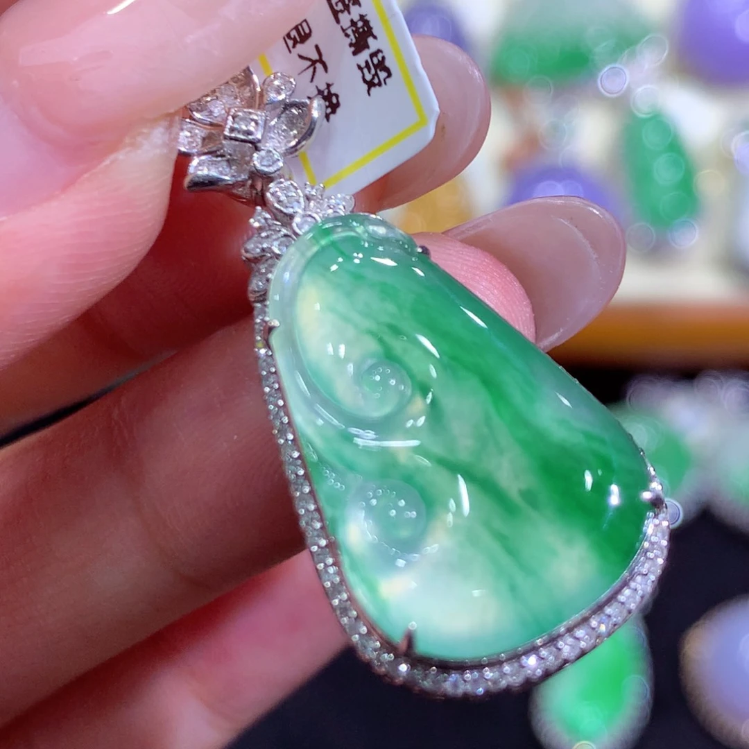 翡翠18K金镶嵌吊坠(不含链)