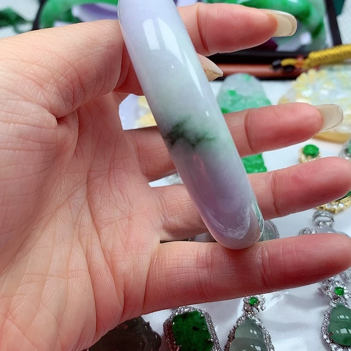 翡翠未镶嵌手镯翡翠