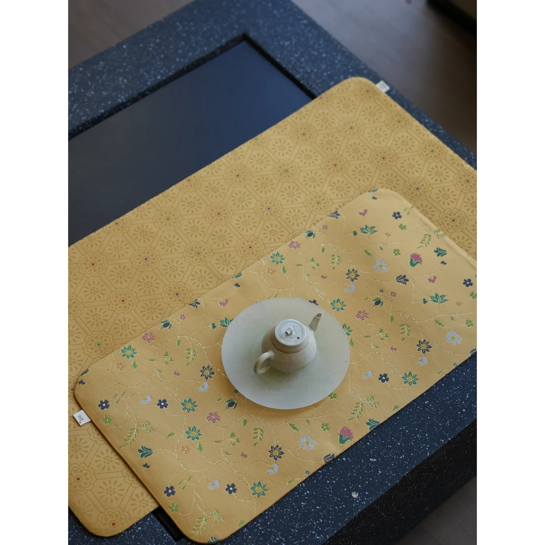 知舍·缠枝闲花纹 金秋干泡席 茶道零配