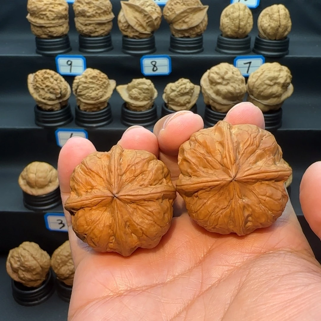 入***诗把件桃核四棱核桃