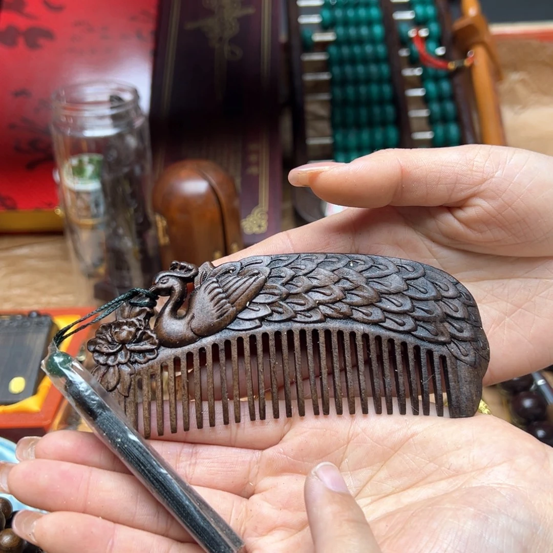 大叶紫檀（黑酸枝木类）