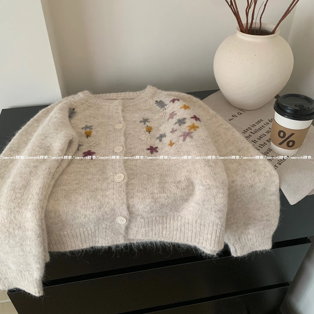日系圆领手工立体刺绣花卉针织开衫女秋冬新款毛衣外套女宽松百搭