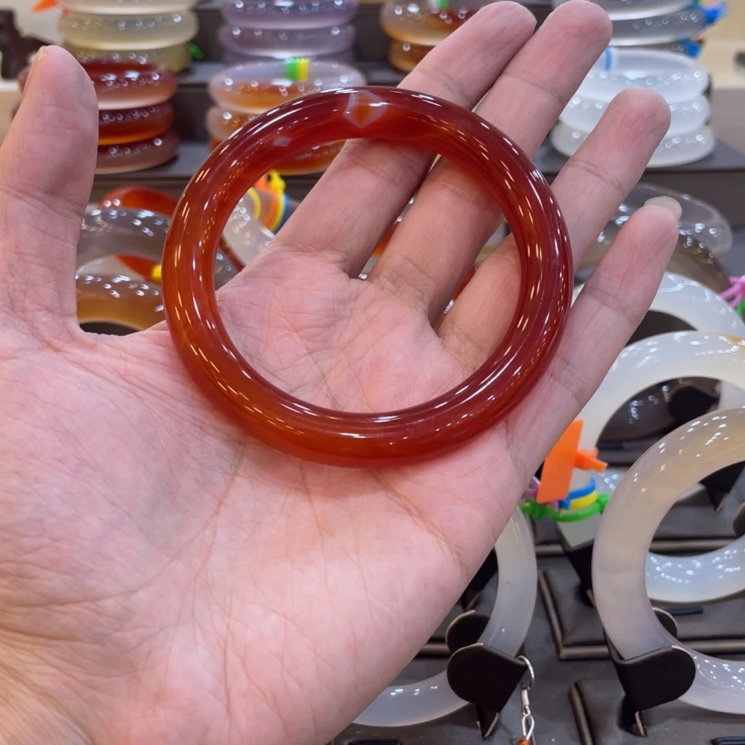 玛瑙/玉髓手镯未镶嵌