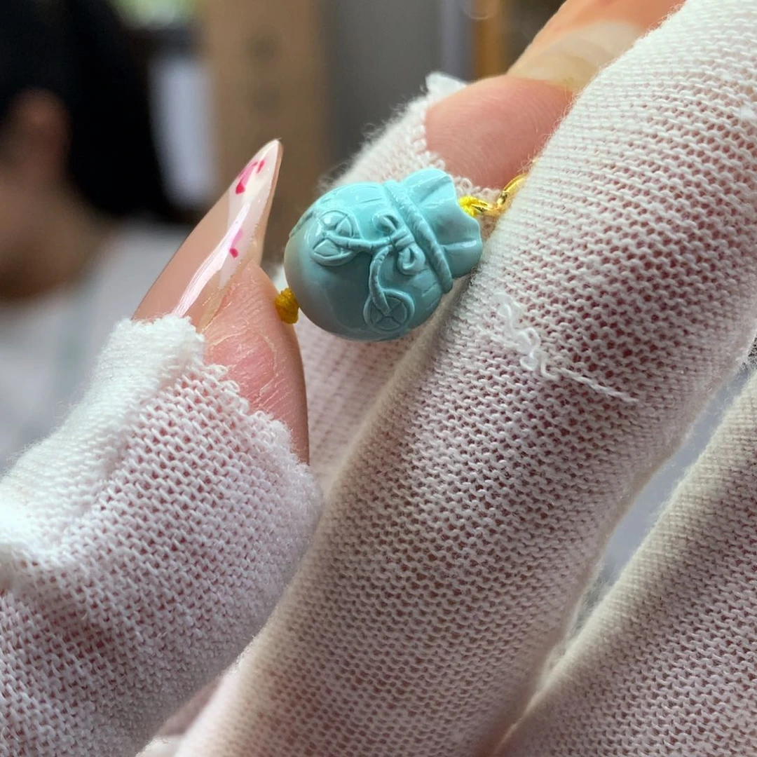 绿松石未镶嵌挂件