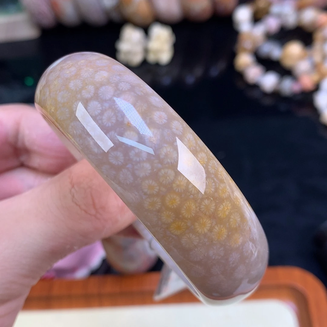 【闪购商品】颈饰未镶嵌硅化珊瑚（珊瑚玉）82号56.8圈星星花
