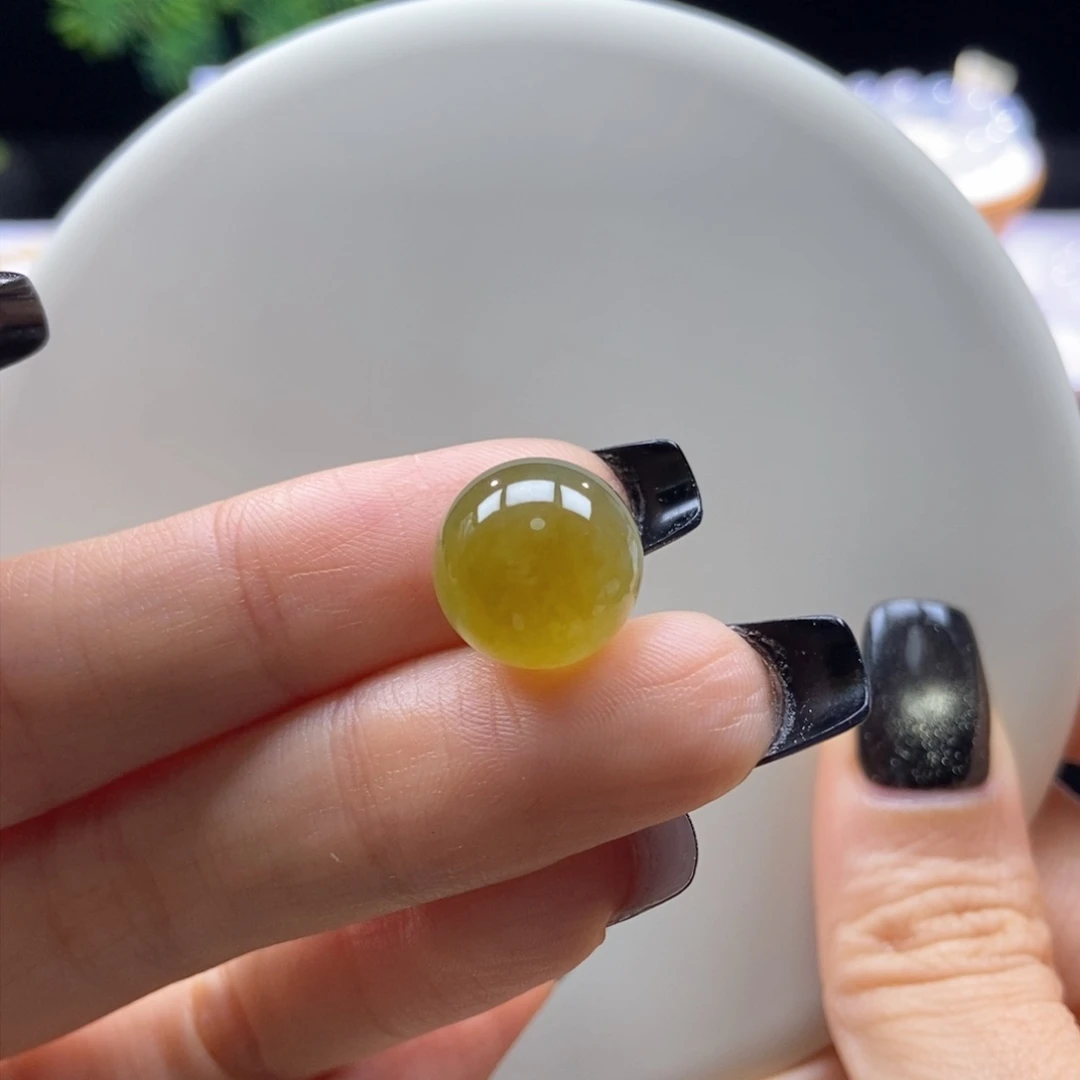 翡翠未镶嵌颈饰翡翠秋香黄圆珠13.46mm