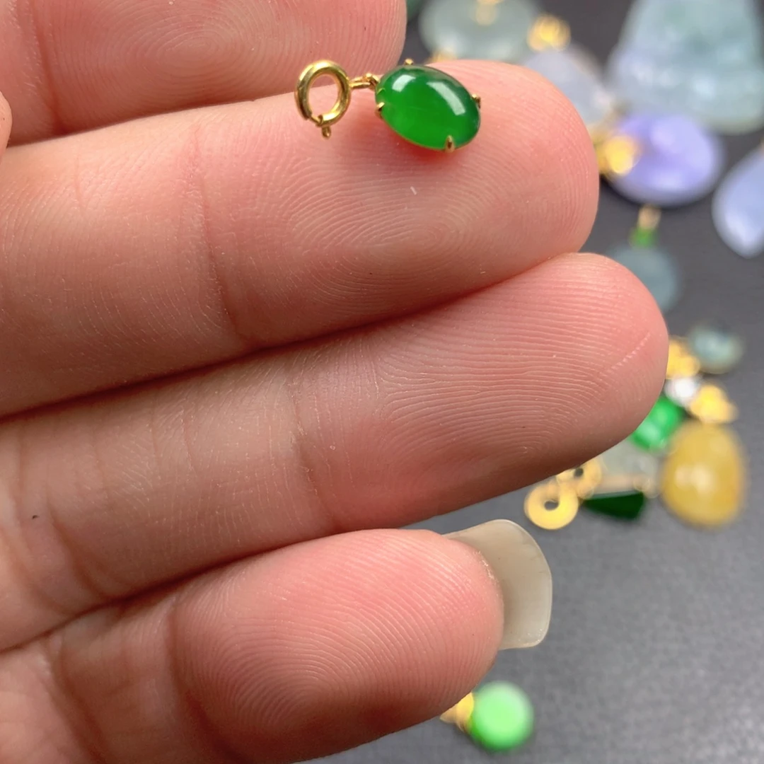 【闪购商品】颈饰18K金镶嵌翡翠翡翠